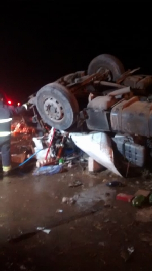 Gral Roca: muere un joven camionero de 17 años, que impactó en la parte trasera de otro camión