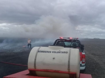 Marcos Juárez: incendio de pastizales arrasó con 60 hectáreas