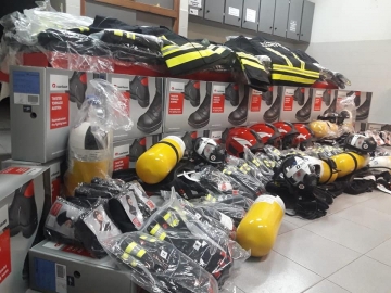 Armstrong: bomberos compraron equipamientos para los voluntarios