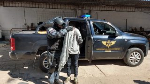 Marcos Juárez: tiene antecedentes y aprovecha a su hijo menor para venta de drogas