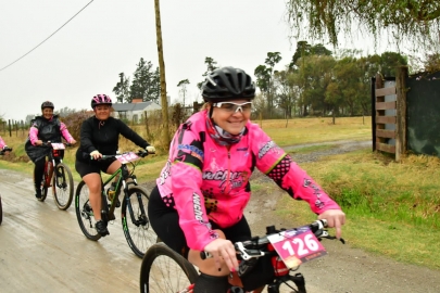 Bajo la lluvia, más de 200 pedalistas participaron del Gran Ciclo de Turismo de la Amistad
