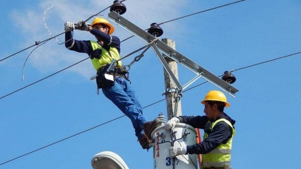 El motivo histórico por el que todos los 13 de julio se festeja el día del electricista