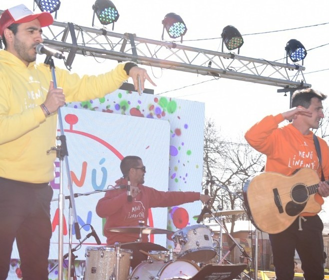 Primer festejo Mes de la Niñez con menú infantil