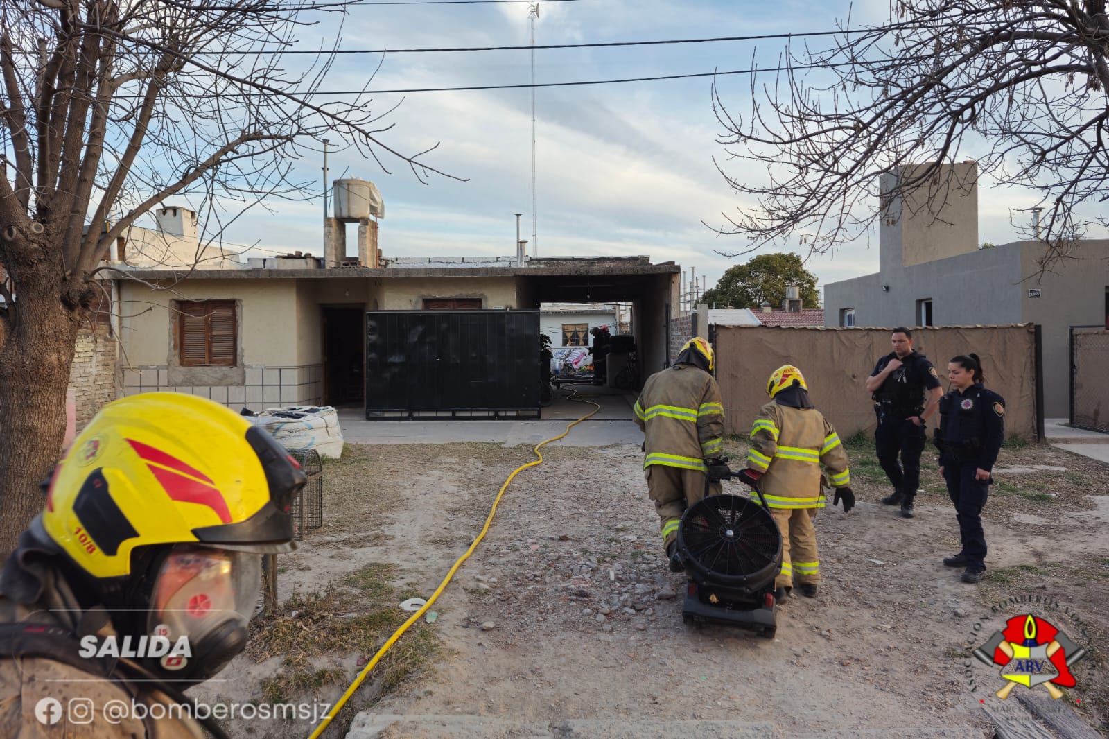 Salida de alarma general - Incendio de vivienda