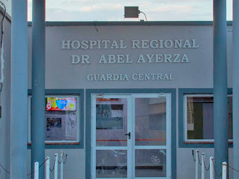 Accidente entre un vehículo y una motocicleta con el conductor del rodado menor trasladado al hospital