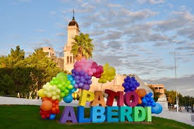 Marcos Juárez con una página de realidad virtual donde se puede explorar los lugares más destacados de la ciudad en 3D