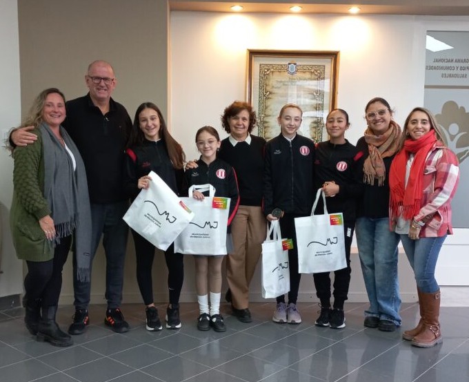 Orgullo local: jóvenes patinadoras brillaron en el Panamericano y fueron recibidas por la Intendente Majorel