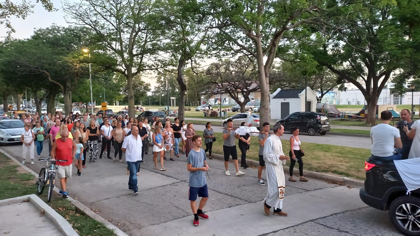Procesión por la Virgen de Lourdes y la nueva santa Mamá Antula