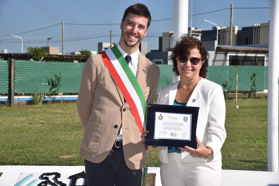 Inauguraron la Plaza Genola en el marco del hermanamiento con la comuna de Genola, Italia