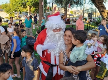 Papá Noel llenó de magia y alegría a Marcos Juárez