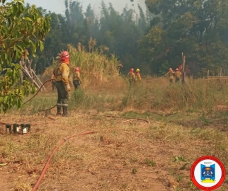 Bomberos de Leones cubrieron el incendio de una escuela y una casa en Corrientes