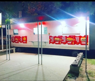“Es un 50 cabeza, 50 físico”, dijo Cecilia Giouse quien escaló el Aconcagua y fue reconocida por el municipio