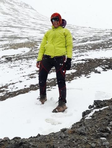 “Es un 50 cabeza, 50 físico”, dijo Cecilia Giouse quien escaló el Aconcagua y fue reconocida por el municipio