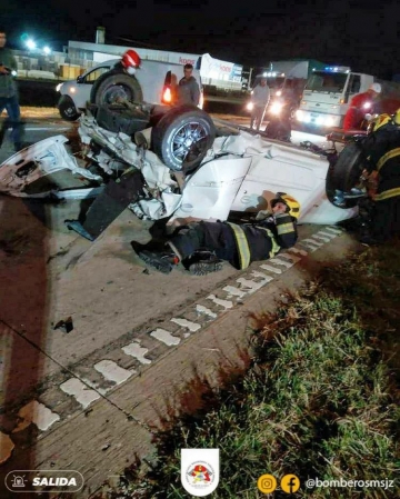 Marcosjuarense con graves heridas tras chocar contra un camión en autopista
