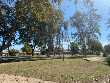 Vecinos reclaman el mal estado de Plaza Sarmiento