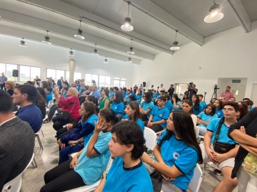 “Con el edificio y tecnología que tenemos en la escuela PROA, sacaremos excelentes científicos y técnicos biotecnólogos”