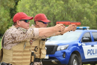 La Policía de Córdoba ya cuenta con 5.000 armas de letalidad reducida 
