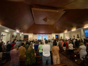 Procesión por la Virgen de Lourdes y la nueva santa Mamá Antula