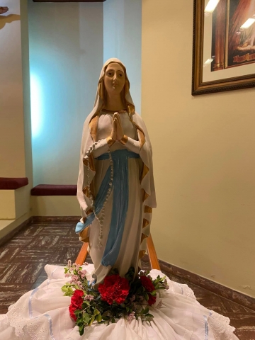 Procesión por la Virgen de Lourdes y la nueva santa Mamá Antula