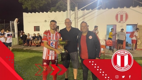 Argentino fue superior y le ganó con comodidad a Leones por 4 a 0 logrando la Copa 
